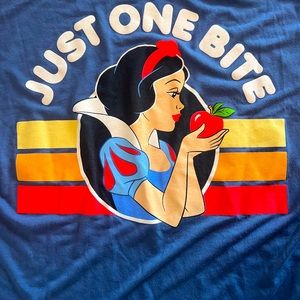 Disney Snow White tshirt